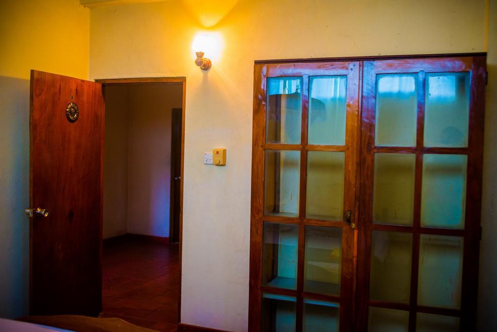 Hotel Gem Land Ratnapura Szoba fotó
