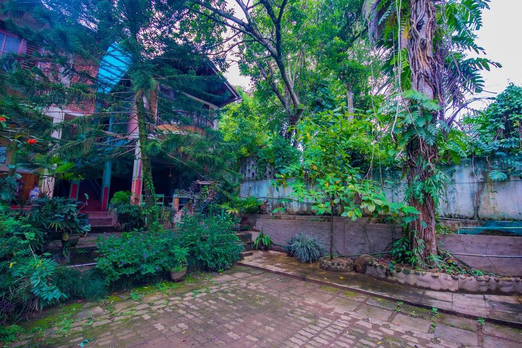 Hotel Gem Land Ratnapura Kültér fotó